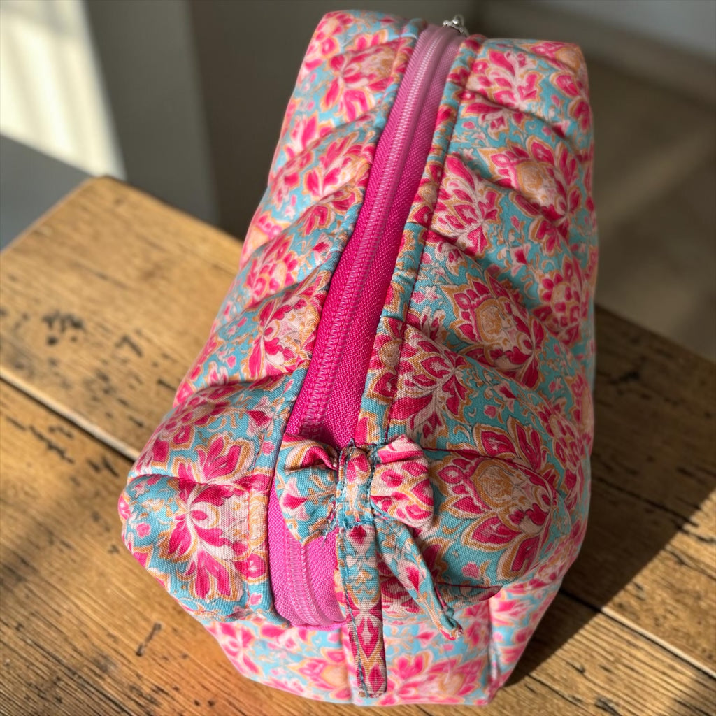 Happy Zuzy Boxy Bag — Geantă de cosmetice matlasată